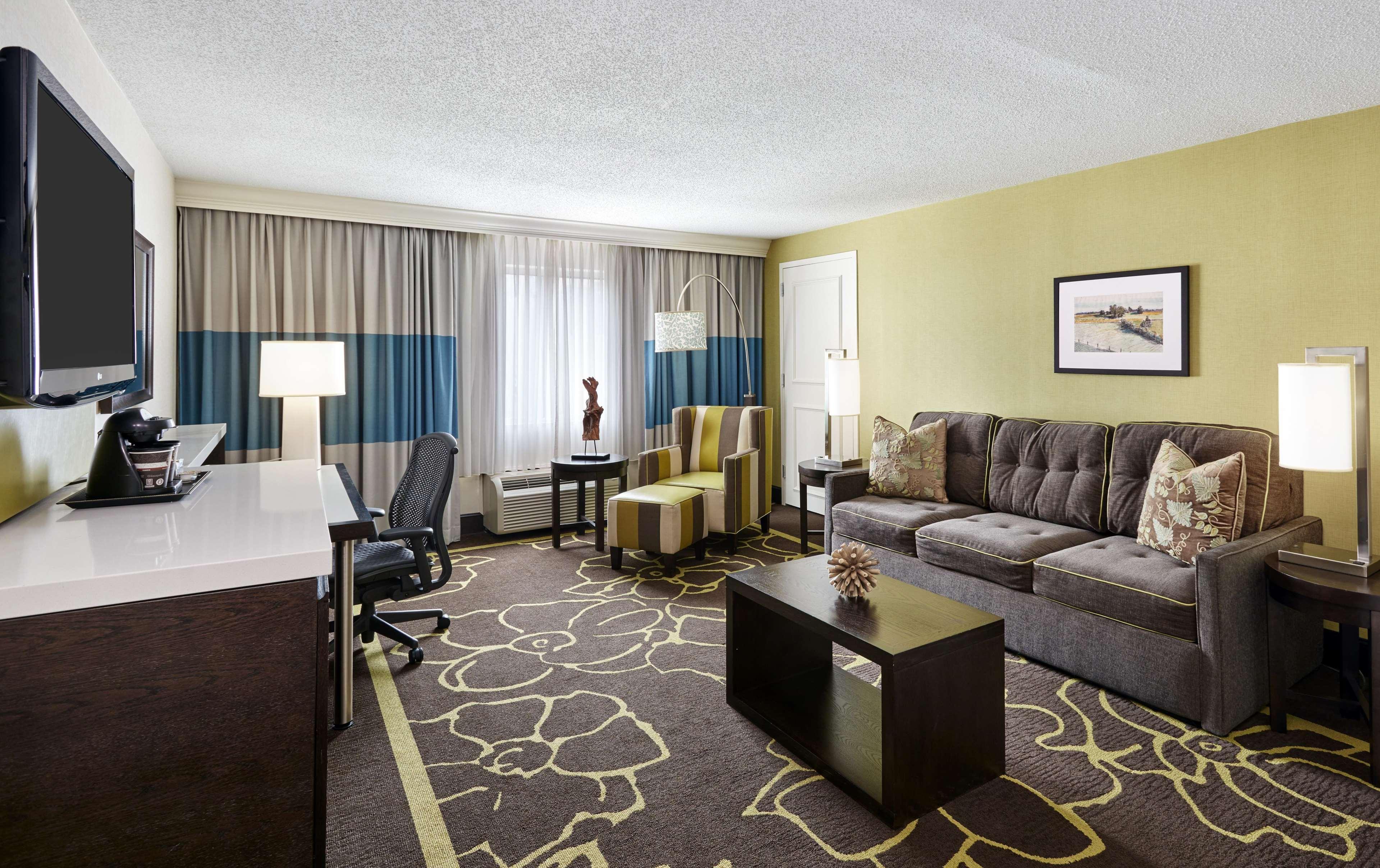 Doubletree By Hilton Charlotte Uptown Hotell Eksteriør bilde