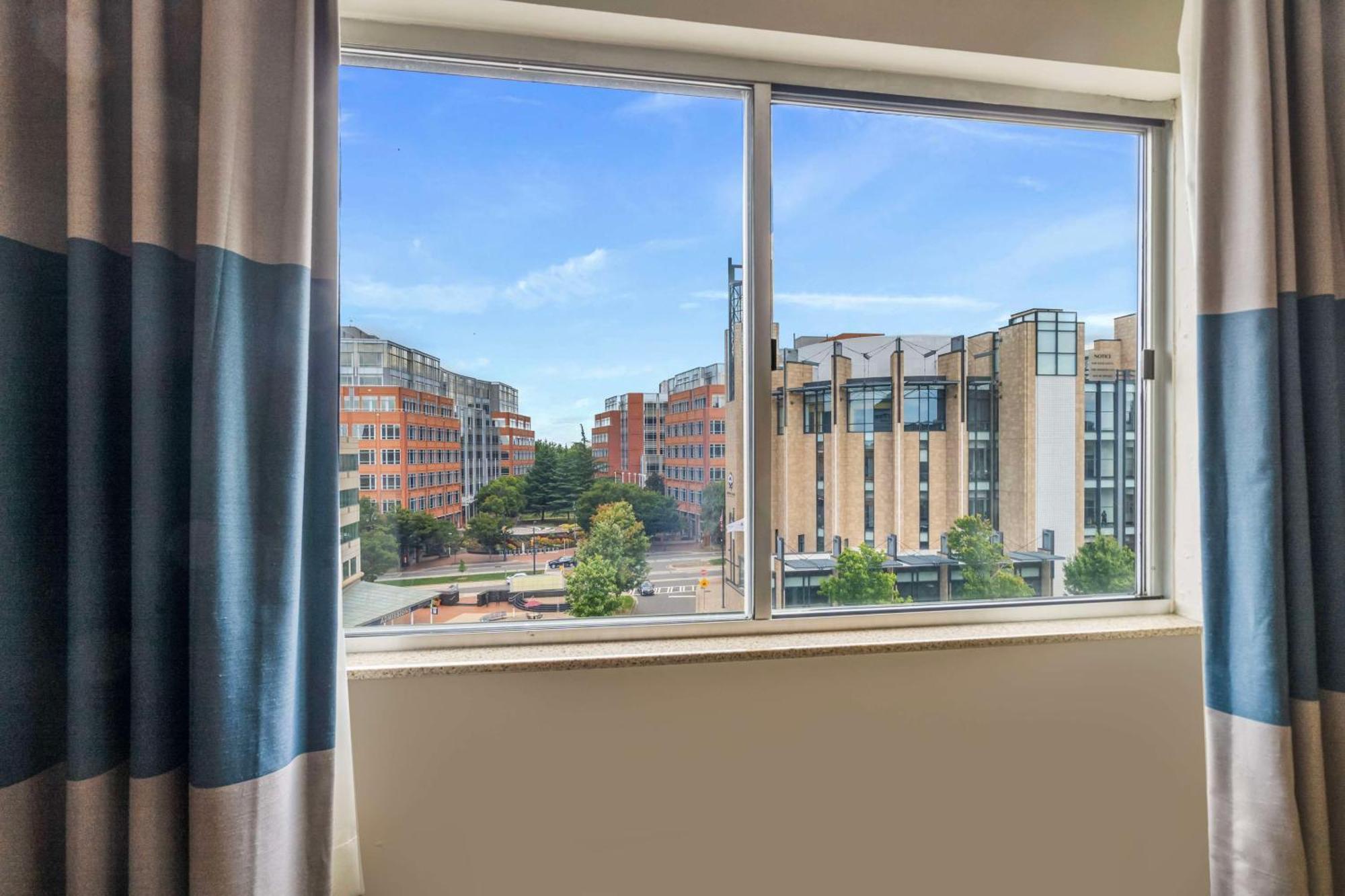 Doubletree By Hilton Charlotte Uptown Hotell Eksteriør bilde