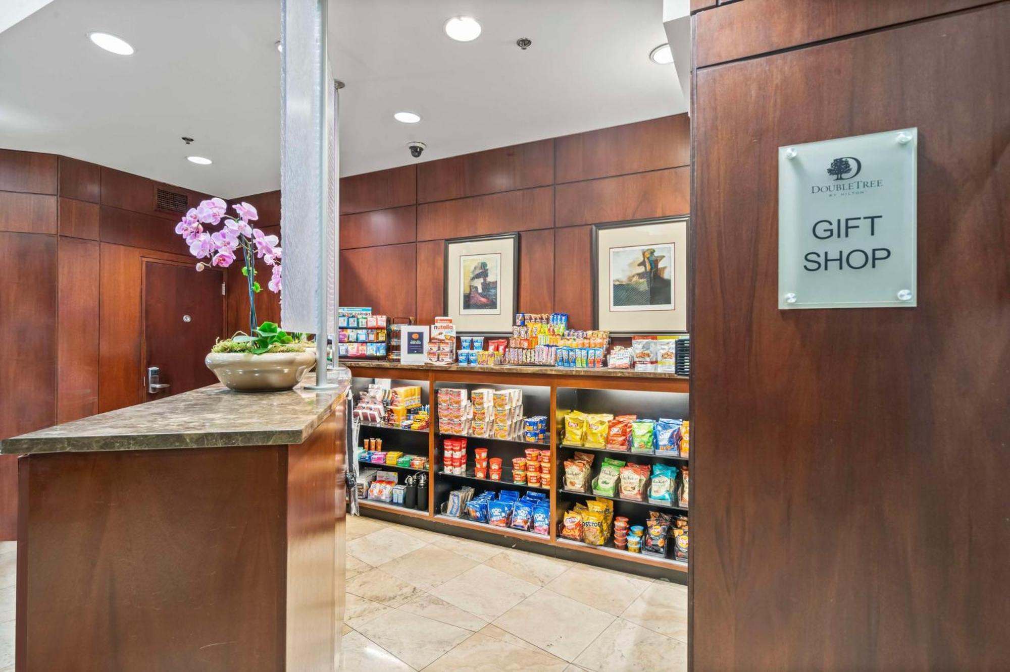 Doubletree By Hilton Charlotte Uptown Hotell Eksteriør bilde